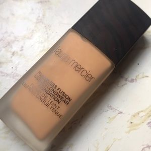 Laura mercier foundation